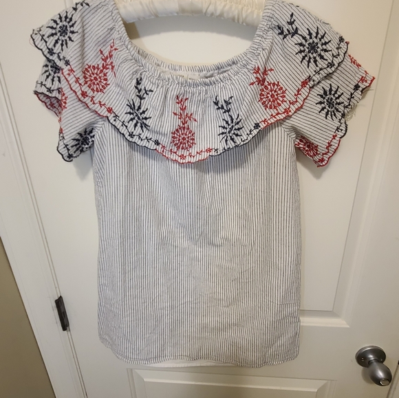 Zara Girls Embroidered Off-The-Shoulder Seer Sucker Top Size 9 - Picture 2 of 8